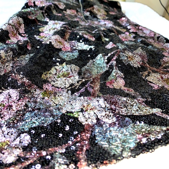 STUNNING DRESS - Picture 7 of 7